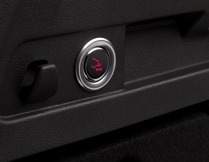 FOCUS GANCIO TRAINO RETRATTILE CON DISPOSITIVI DI FISSAGGIO 5 PORTE CON MOTORI 1.0 ECOBOOST., DAL 11/2015 AL 01/2016
